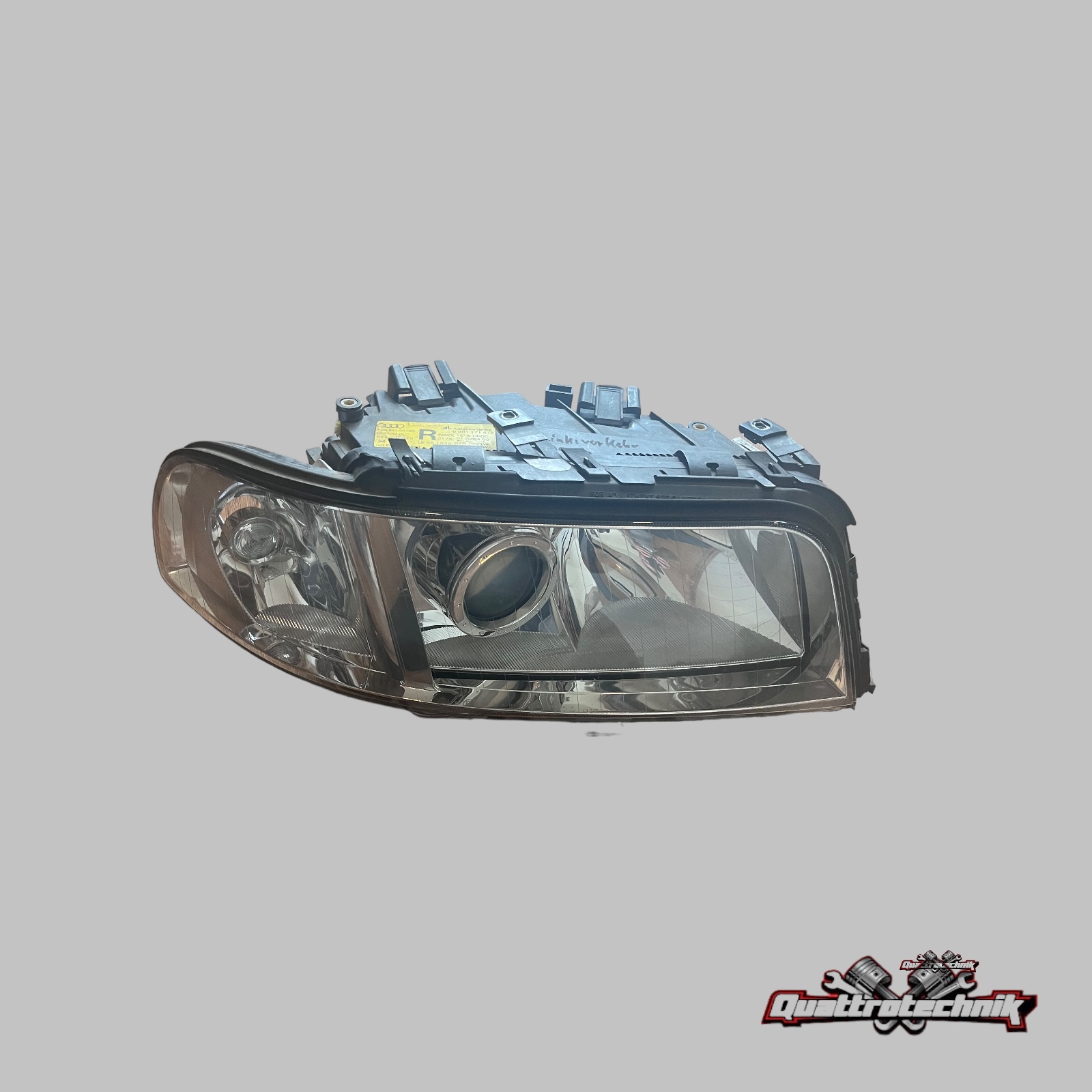 Audi A8 S8 W12 D2 Xenon Scheinwerfer SET Links & Rechts  nur Linksverkehr