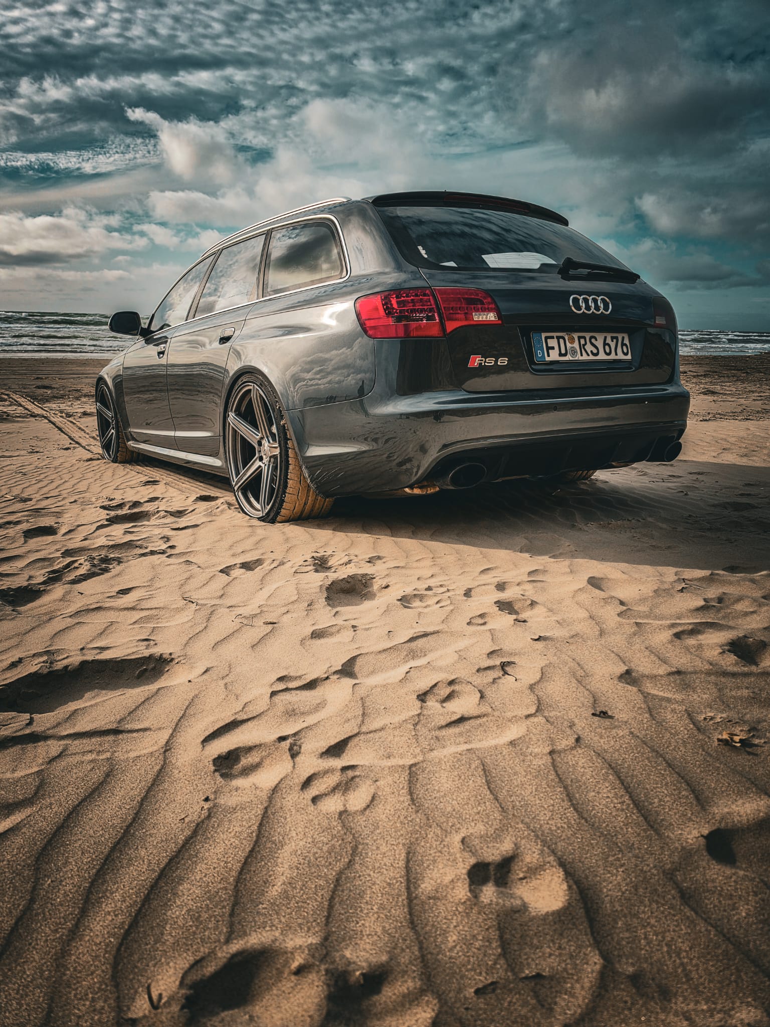 Audi RS6 Avant am Strand