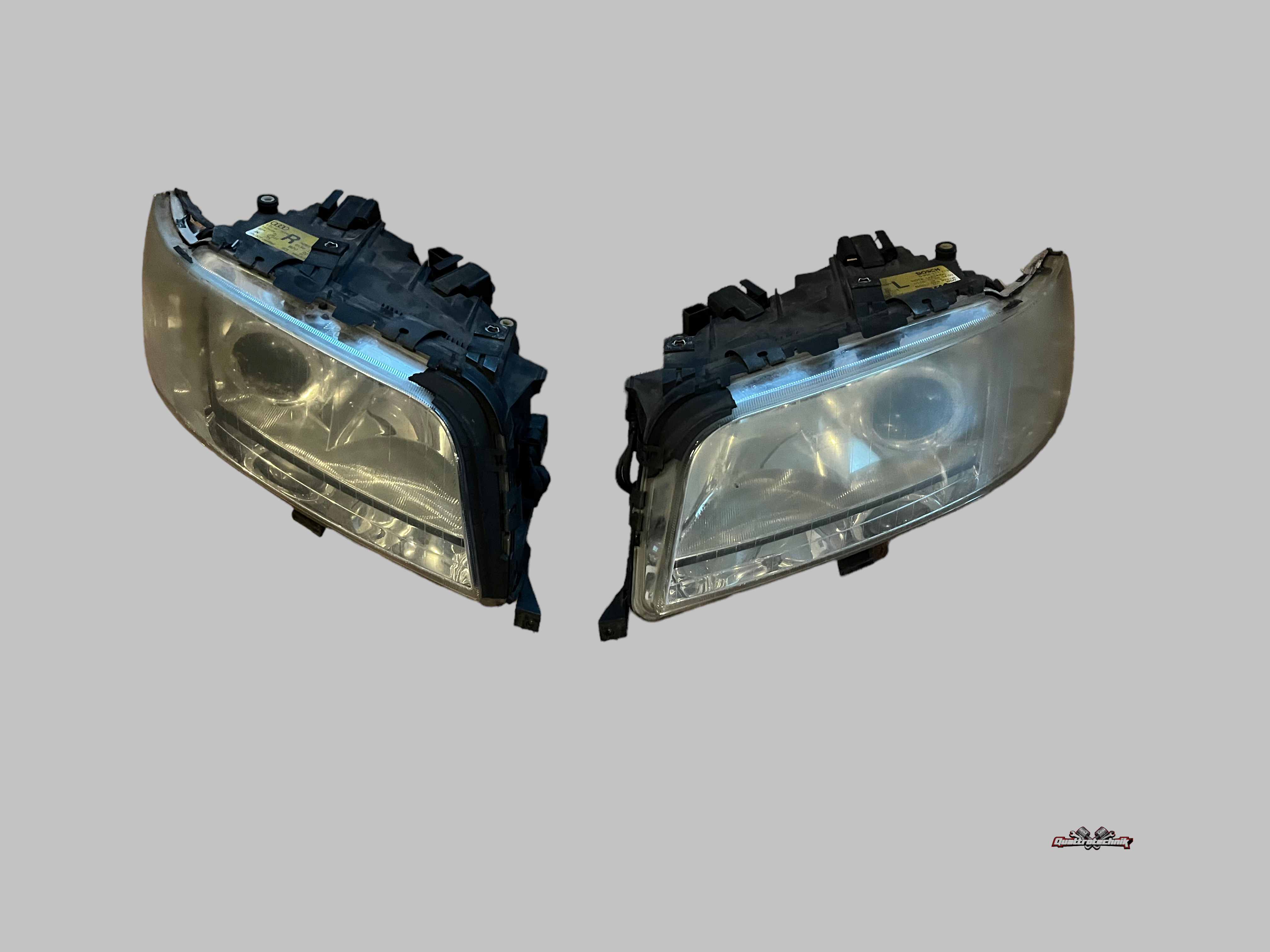 Audi A8 S8 W12 D2 Xenon Scheinwerfer SET Links & Rechts  4D0941004AK 4D094100AK