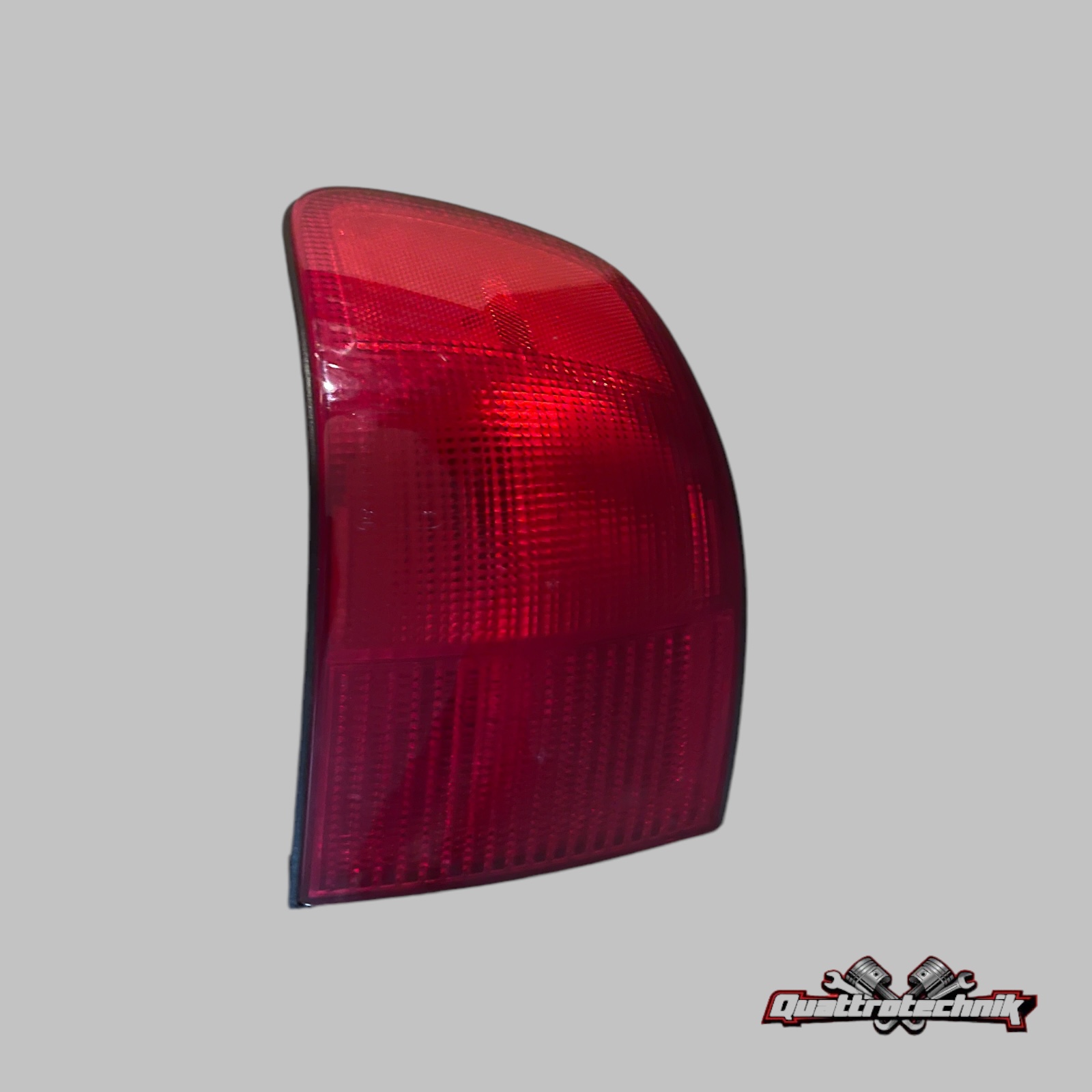 Audi A8 S8 W12 D2 1994 - 2002 links außen US Rückleuchte Heckleuchte 4D0945095B
