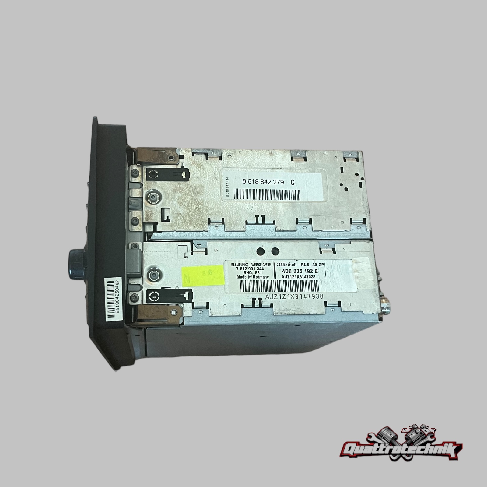 Audi A8 S8 W12 D2 Navigationssystem Radio Navi 4D0035192E ab 99 mit Code