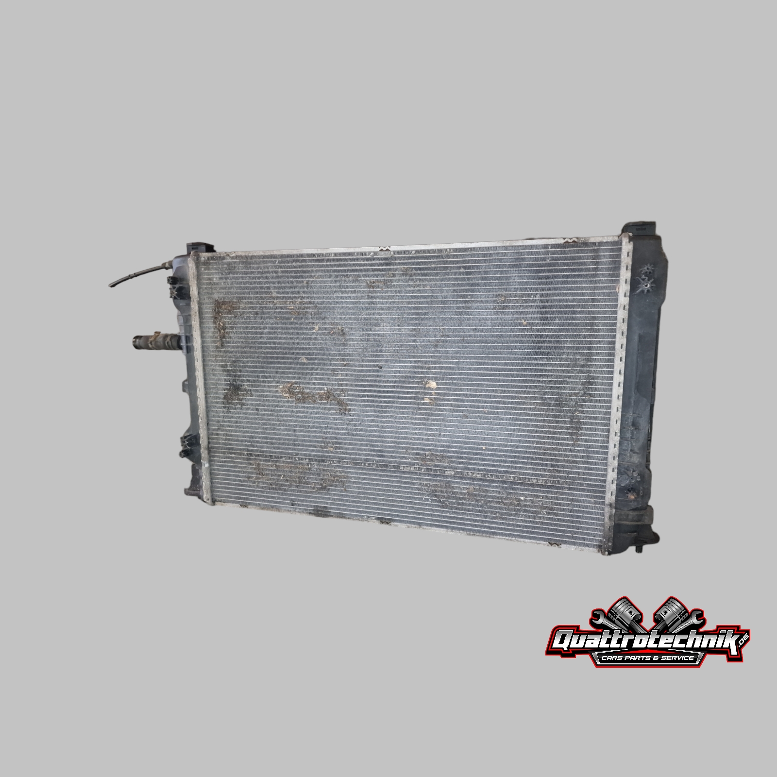 Audi RS6 4F 5.0 TFSi BUH  Wasserkühler Kühler 4F0121251AD