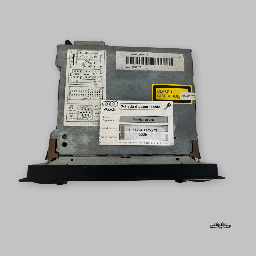 Audi A8 S8 W12 D2 ab 99´ Navigationssystem Radio Navi 4D0035192N mit Code