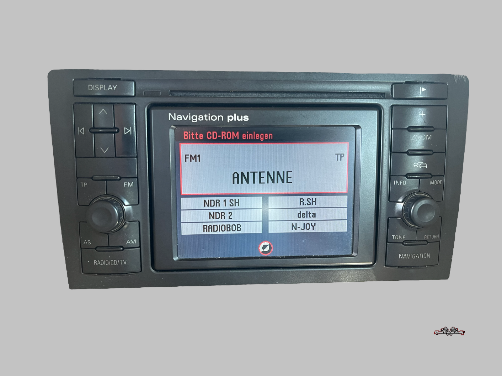 Audi A8 S8 W12 D2 ab 99´ Navigationssystem Radio Navi 4D0035192N mit Code