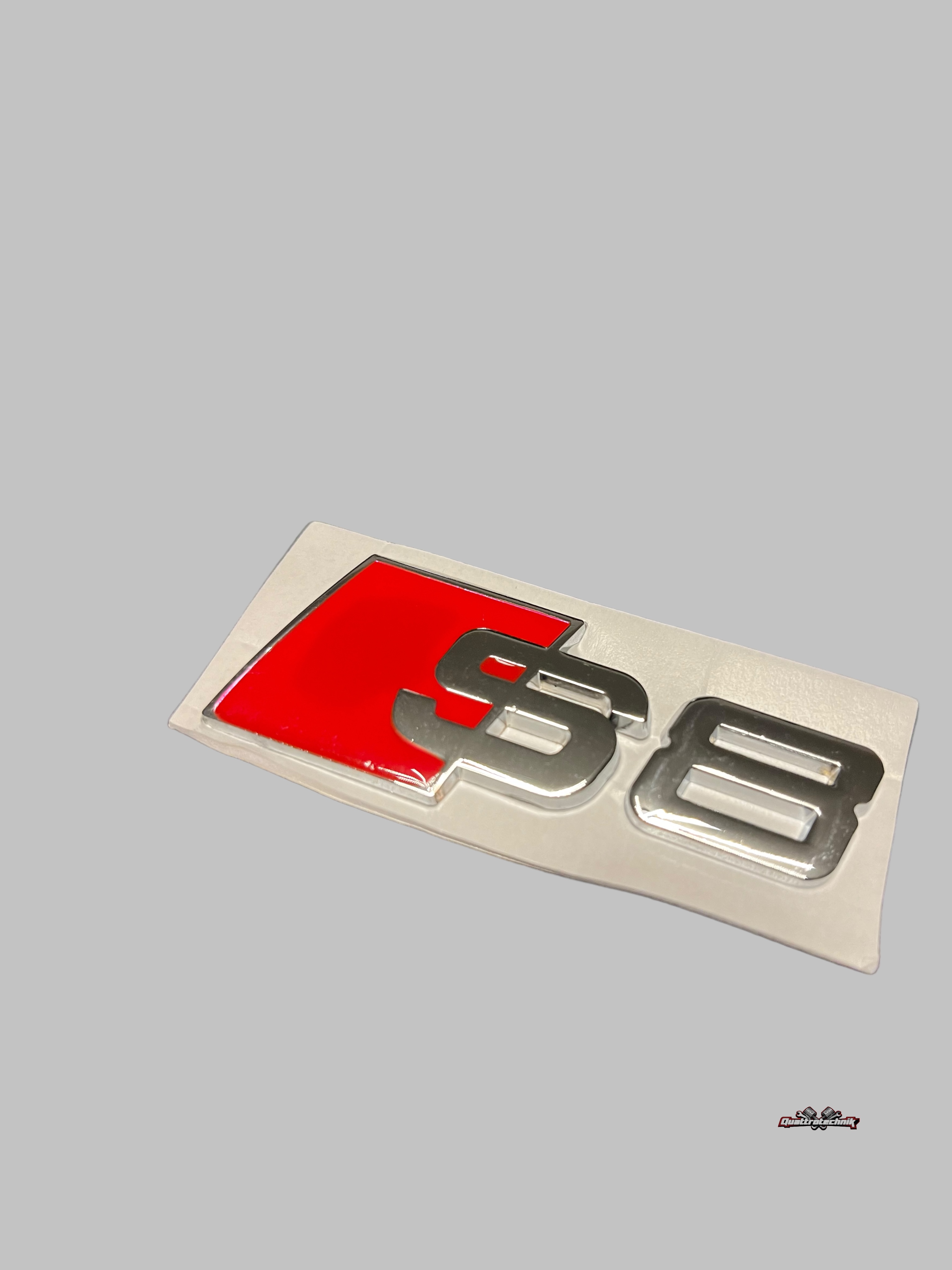 *NEU* Audi S8 Emblem Logo für Kofferraum Heckdeckel chrom