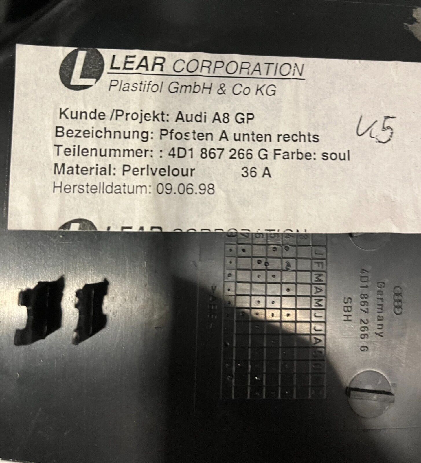 Audi A8 D2 Verkleidung Fußraum A-Säule re Sicherung Abdeckung 4D1867266G schwarz