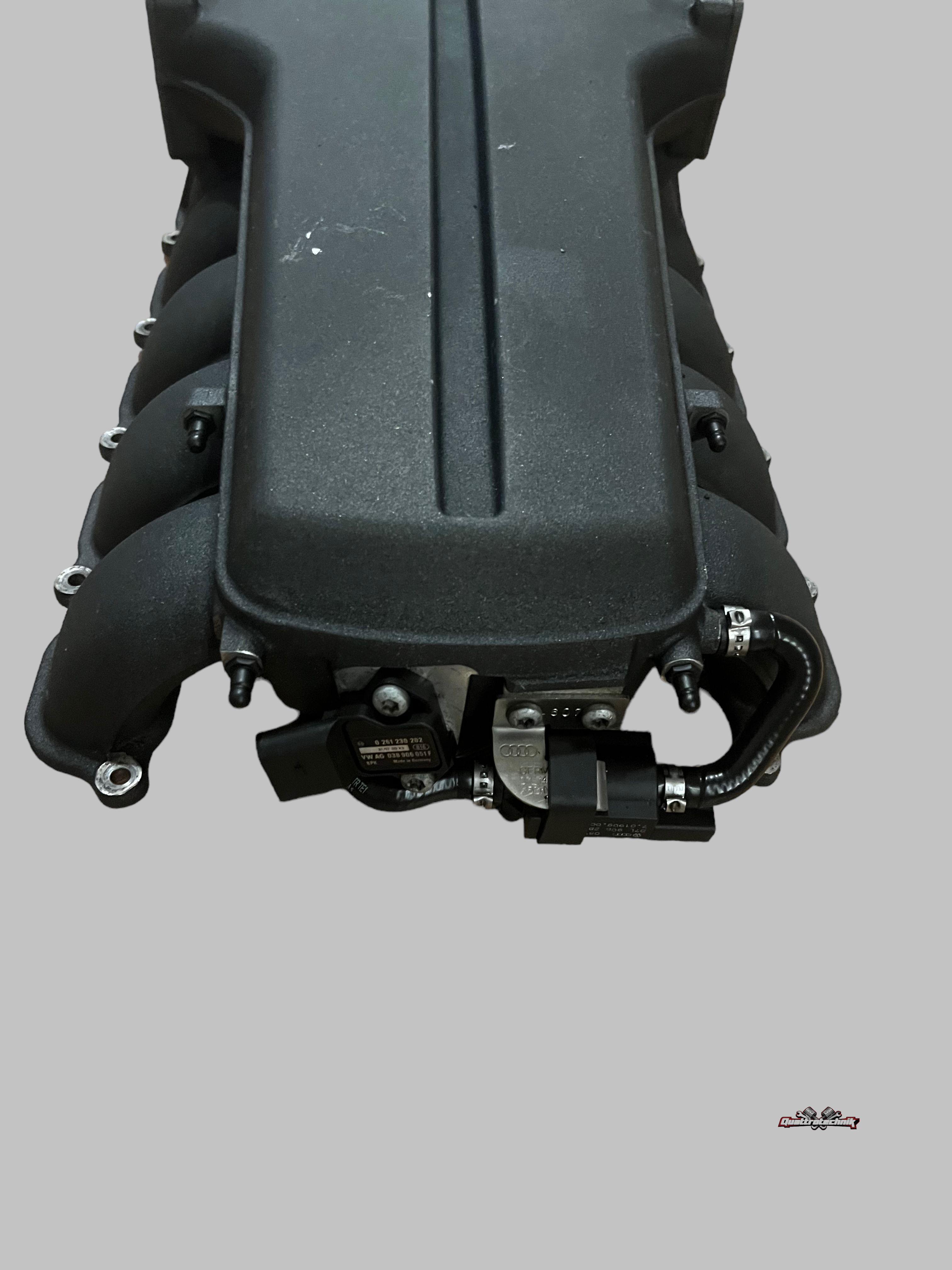 Audi RS6 4F C6 5.0 TFSI V10 BUH Ansaugbrücke 07L133223L