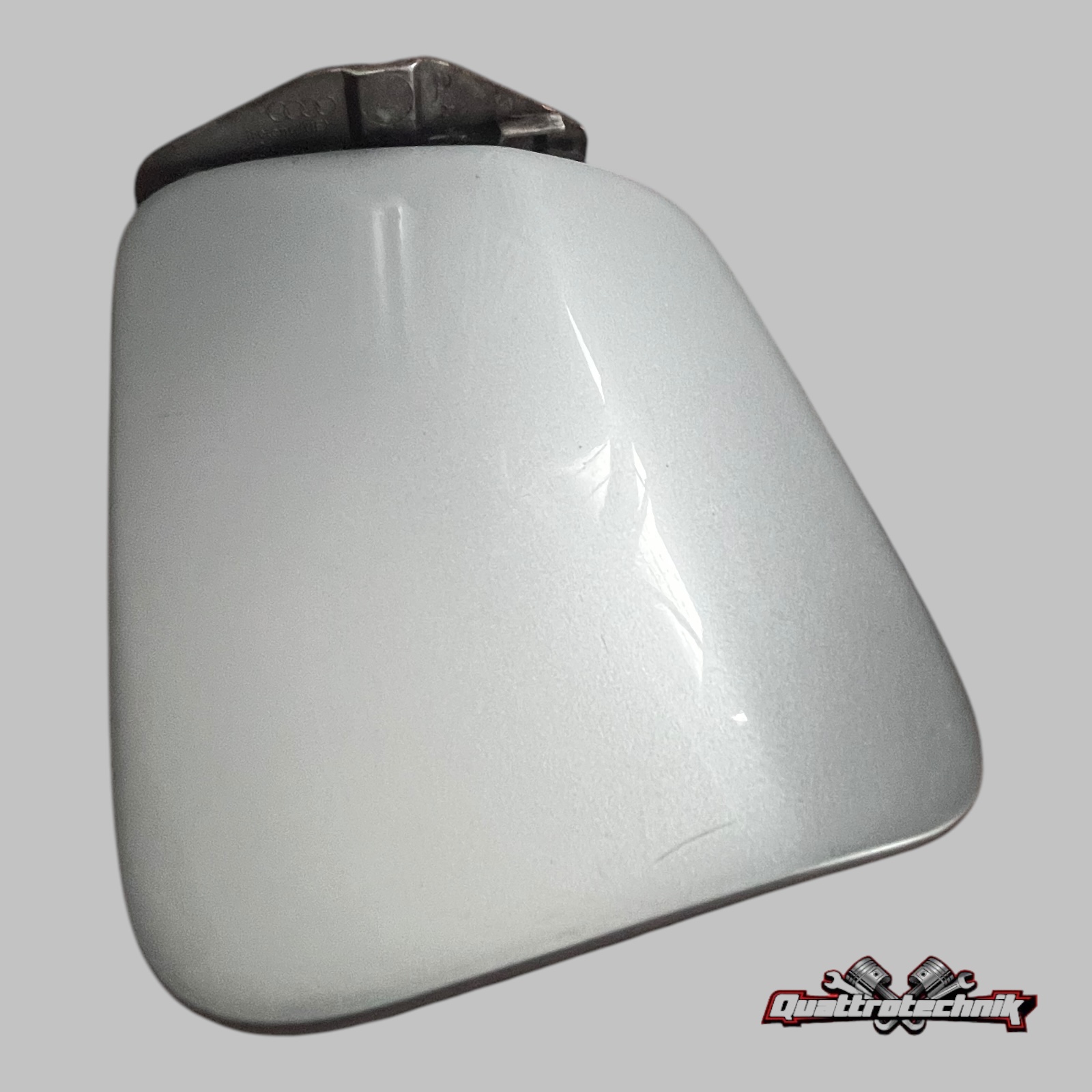 Audi A8 S8 D2 4D Tankklappe Tankdeckel Deckel 4D0809905B LY7W Lichtsilber  94-02
