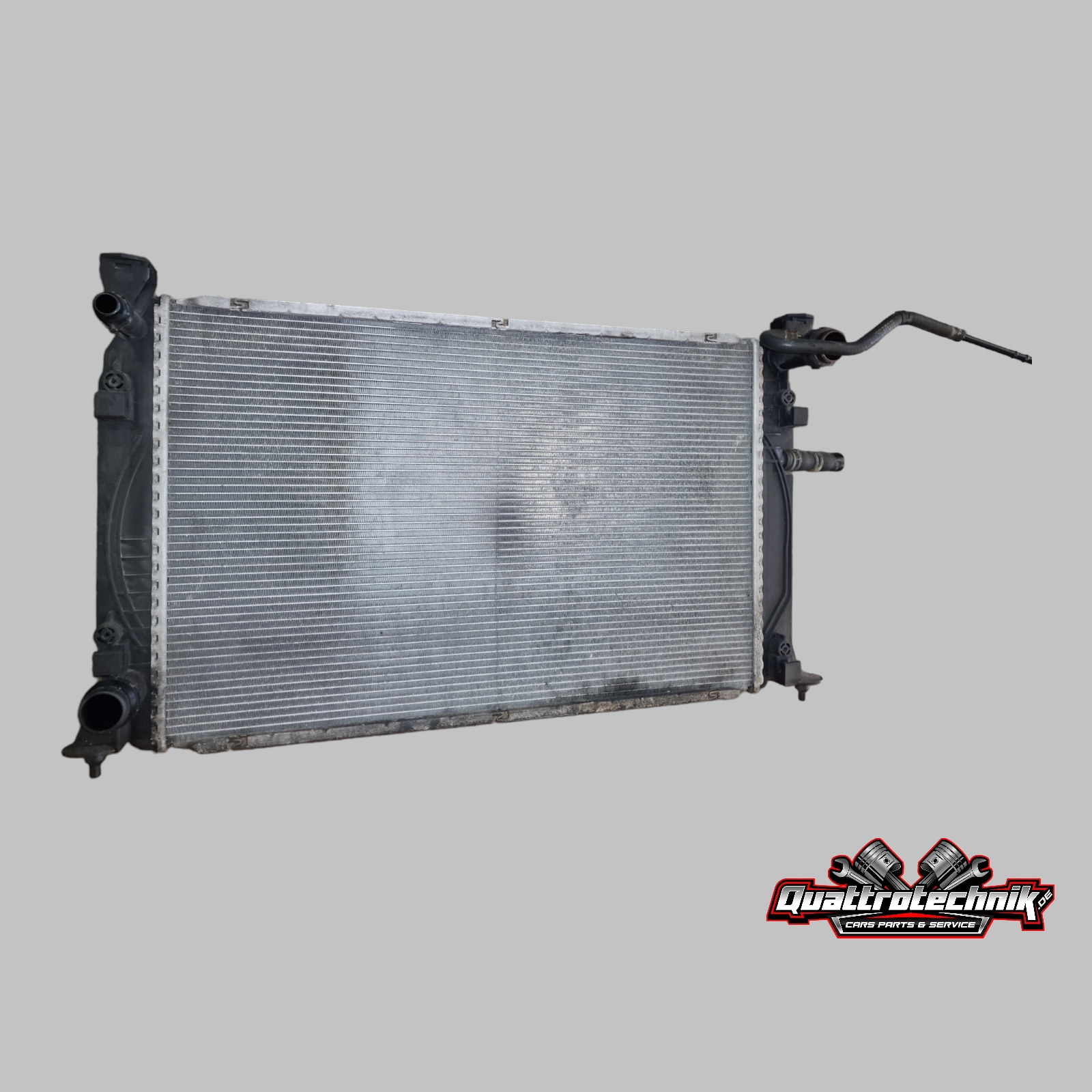 Audi RS6 4F 5.0 TFSi BUH  Wasserkühler Kühler 4F0121251AD