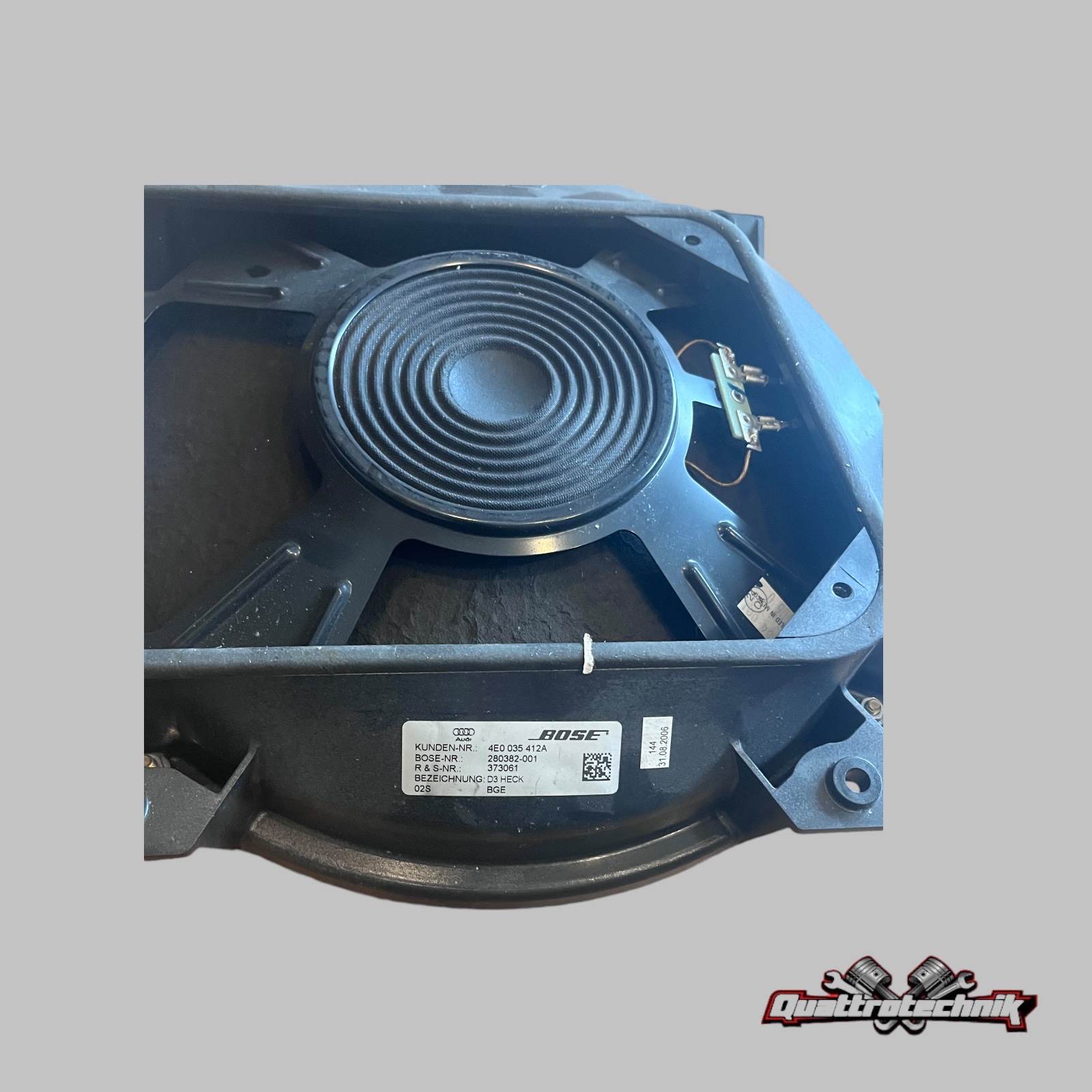 Audi A8 4E Limo Original Lautsprecher Subwoofer Hecklautsprecher Bose 4E0035412A