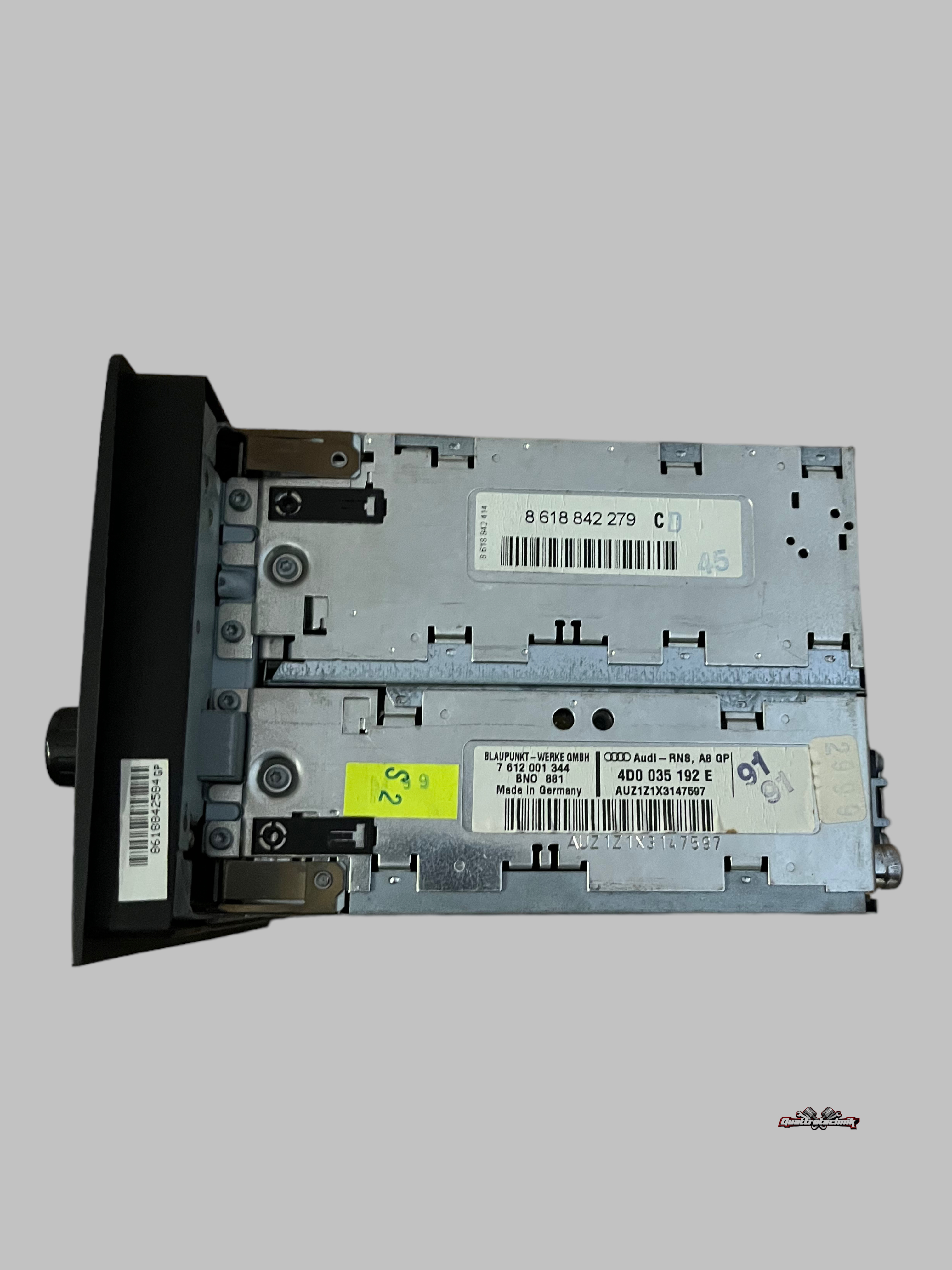 Audi A8 S8 W12 D2 Navigationssystem Radio Navi 4D0035192E ab 99