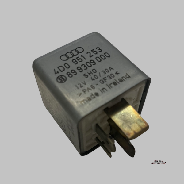 Relais "372" Kraftstoffpumpe für Audi A4 A6 S6 A8 S8 V8 VW Passat 4D0951253