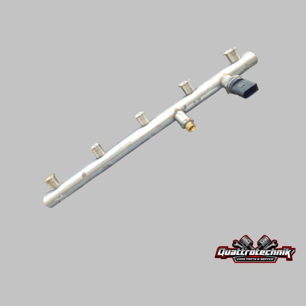 AUDI RS6 4F C6 Gallardo Kraftstoffverteiler Fuelrail 07L133315F